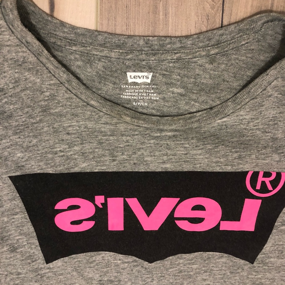 LEVI’s T-Shirt - Picture 2 of 4